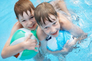 children-in-the-pool-safety-tips